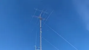 Torre arriostrada 1