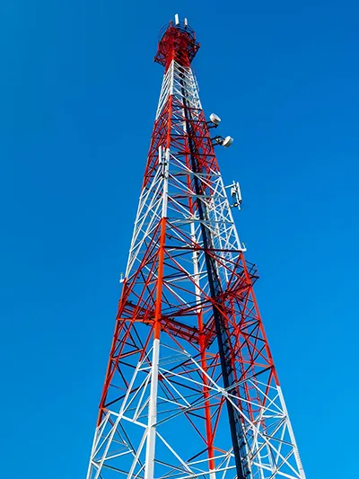 Torre de comunicación angular de acero de 4 patas