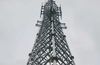 Torre de acero tubular de4 patas de45m