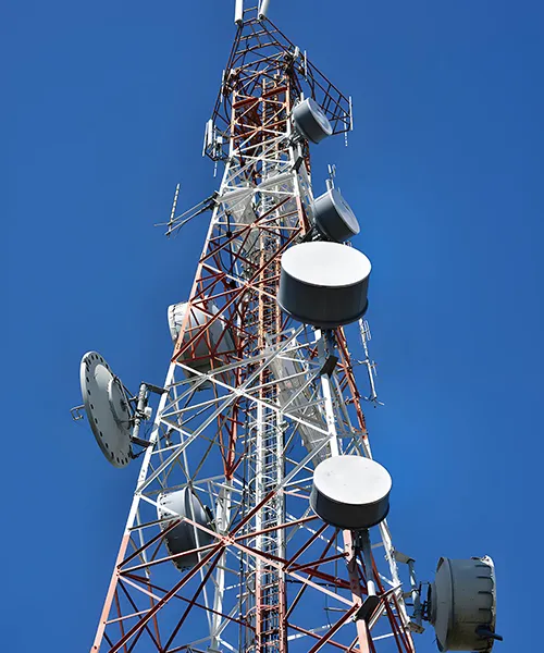 Torre de comunicación por microondas