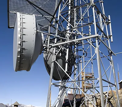 Torre de comunicación por microondas de 60m