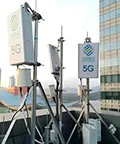 Torre de comunicaciones sobre  azotea
