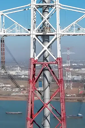 Torre de iluminación angular de acero de 4 patas